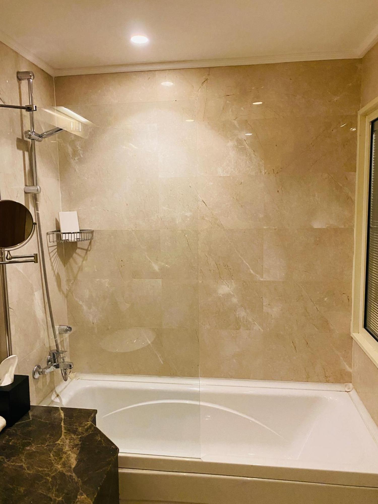 Karbala Rayhaan Hotel & Suites Екстер'єр фото